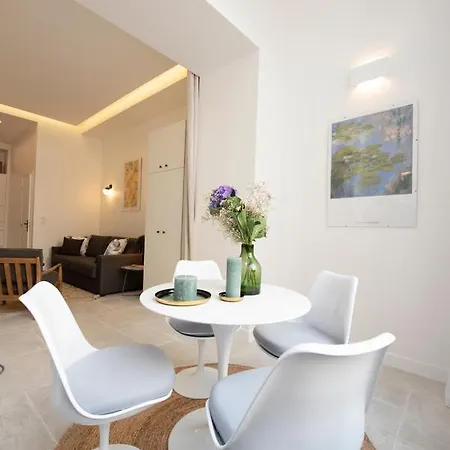 Mayenne Apartment Paris